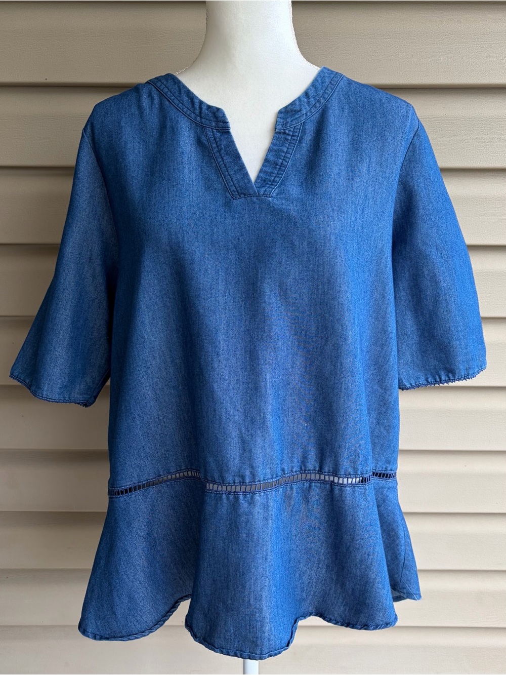 •Robert Louis• Chambray Relaxed Fit Tunic Top - Size Large